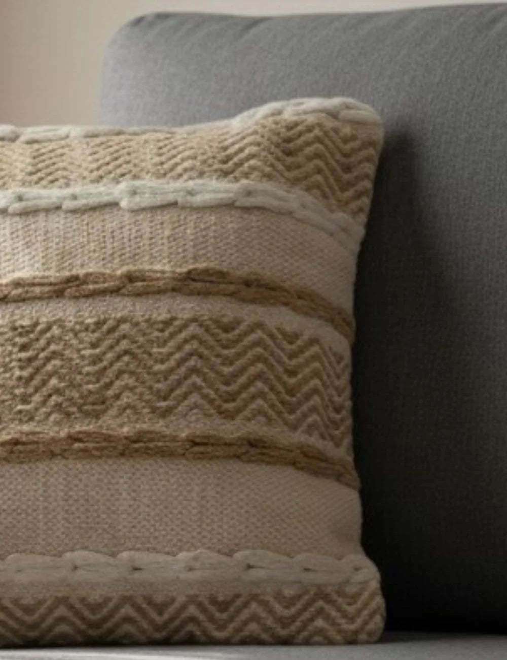 Ebony & lvory wave weave – Premium Cushion Cover